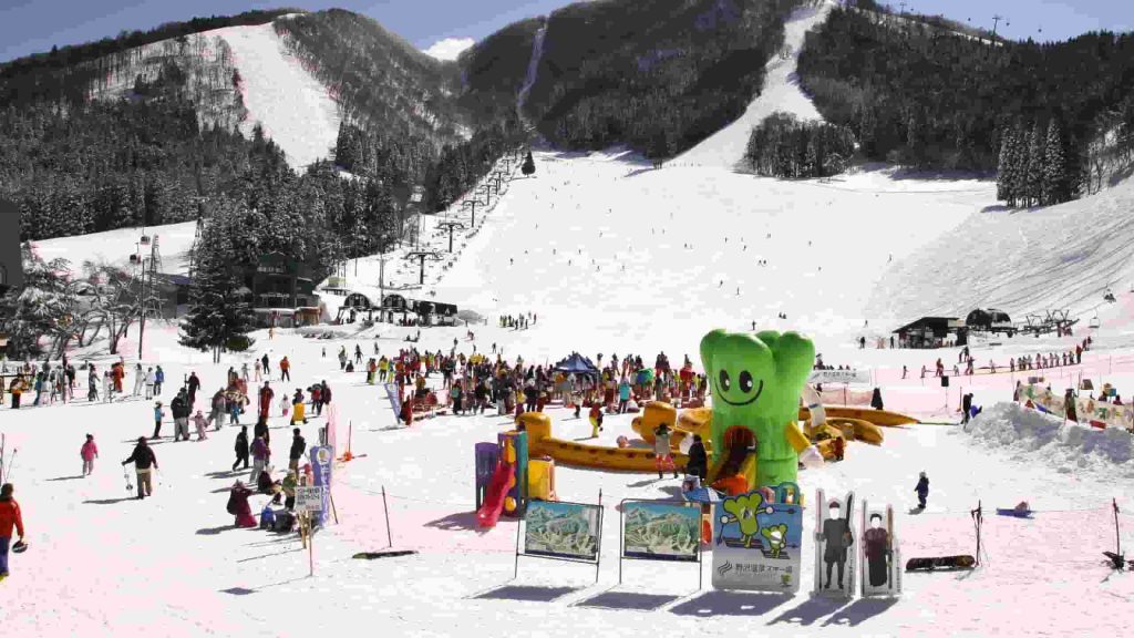 159177 Nozawa Onsen Snow Resort