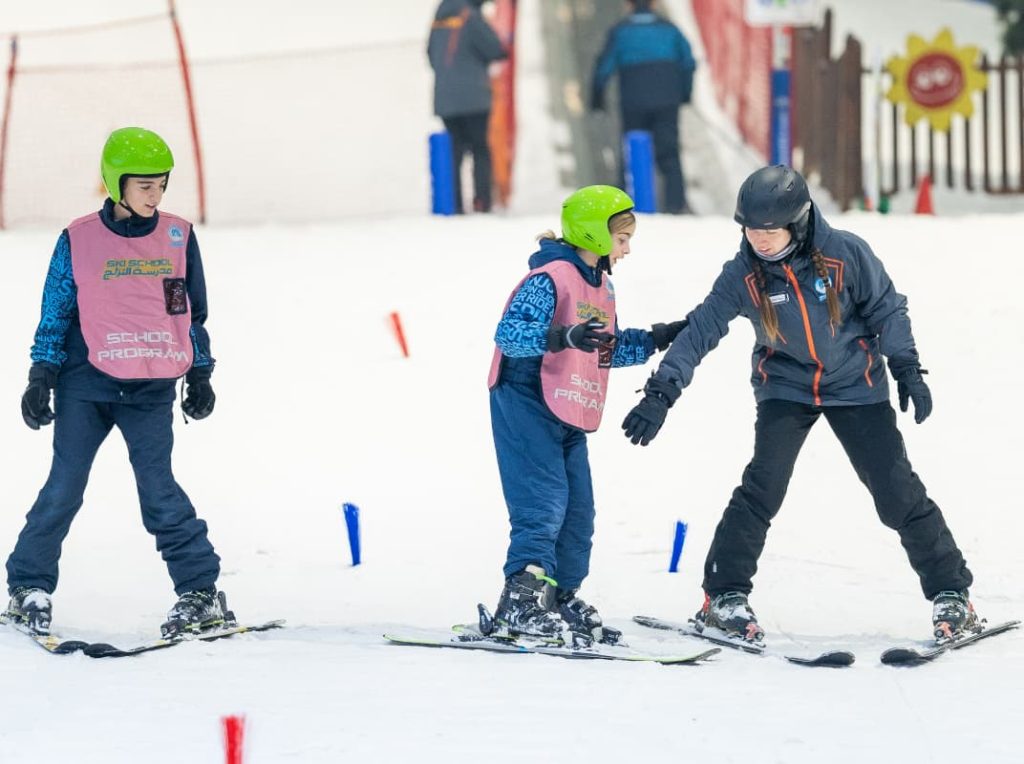 Junior Ski Lesson 1072x800 1