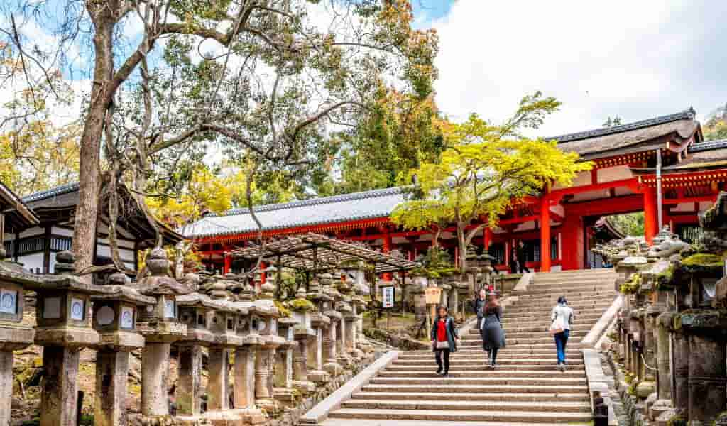 kasuga taisha shrine nara iStock 1217263703 1024x600 1