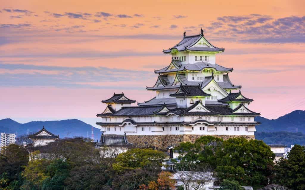 Hijime Castle at dusk. 1024x640 1