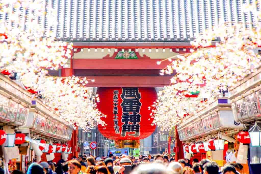 nakamise street sensoji iStock 510923064 1024x683 1